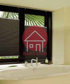 Rèm tổ ong trên kính