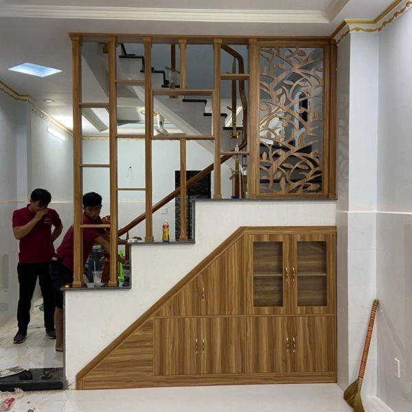 vách ngăn cầu thang đẹp kết hợp tủ đựng đồ