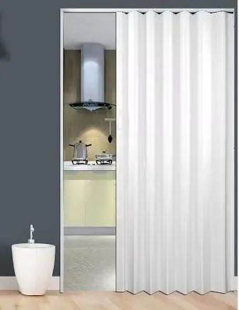Cửa xếp nhựa PVC màu trắng kéo gọn cho lối vào bếp nhỏ