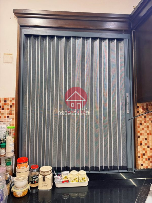 Cửa xếp lá nhôm