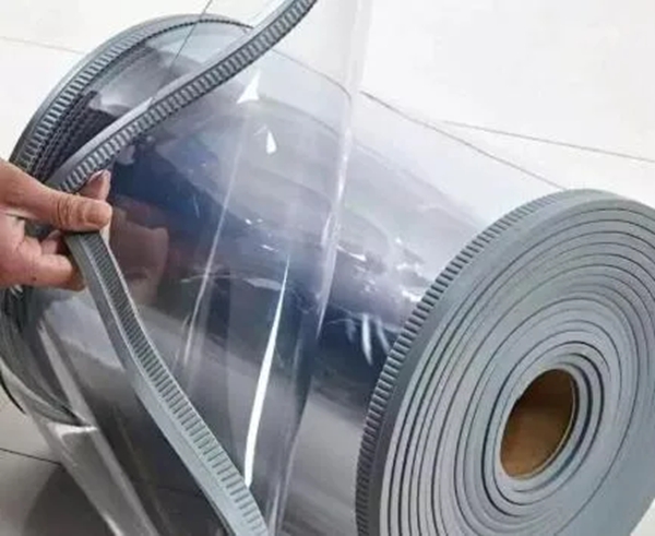 Cuộn rèm PVC hít nam châm trong suốt